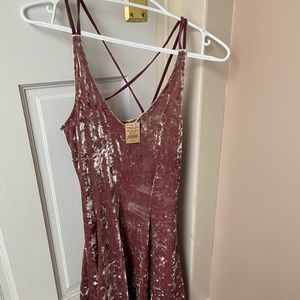 American eagle crushed velvet mini dress. Medium. Soft pink color